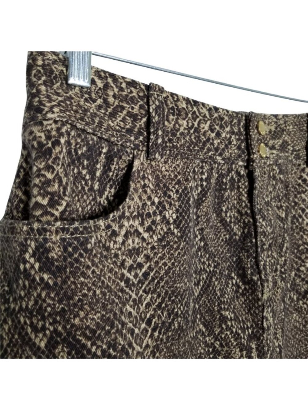 Chaps NWT Size 12 Skirt Knee Snake Reptile Print Stretch Denim Pockets Brown - Picture 5 of 7